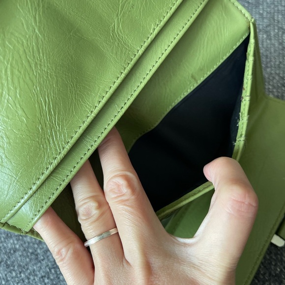 GUESS Green Women's Wallet - Picture 6 of 11